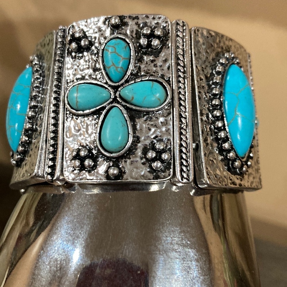 Silver and turquoise bracelet